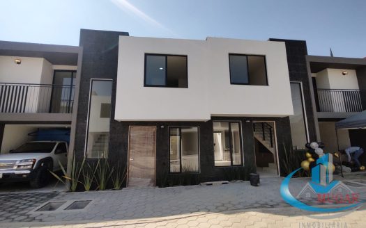 SE VENDE CASA AL SUR DE PUEBLA, SAN ISIDRO CASTILLOTLA, PUEBLA
