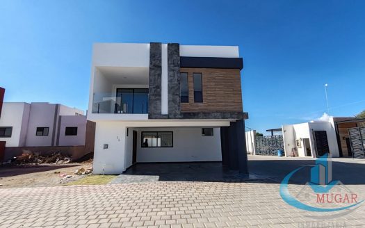 CASAS EN VENTA EXCLUSIVO FRACC. RESIDENCIAL ALTANA