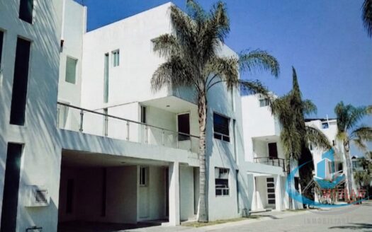 SE VENDE CASA EN BARRIO DE JESÚS TLALTEMPA, FRACCIONAMIENTO CUACUALZIN, SAN PEDRO CHOLULA
