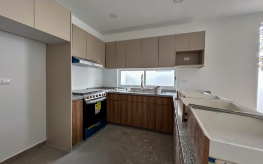 CASA EN VENTA DENTRO DE EXCLUSIVO CLUSTER EN HARAS DEL BOSQUE
