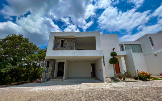 CASA RESIDENCIAL EN VENTA – HARAS DEL BOSQUE CLUSTER FARASI